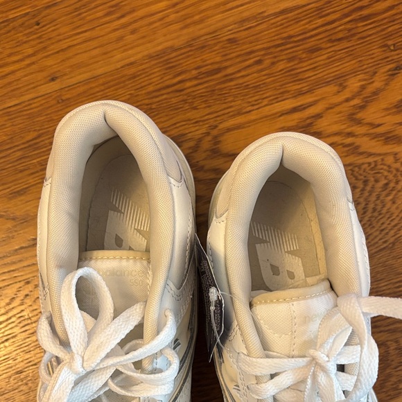 New Balance White Beige 550 Sneakers - Picture 8 of 9